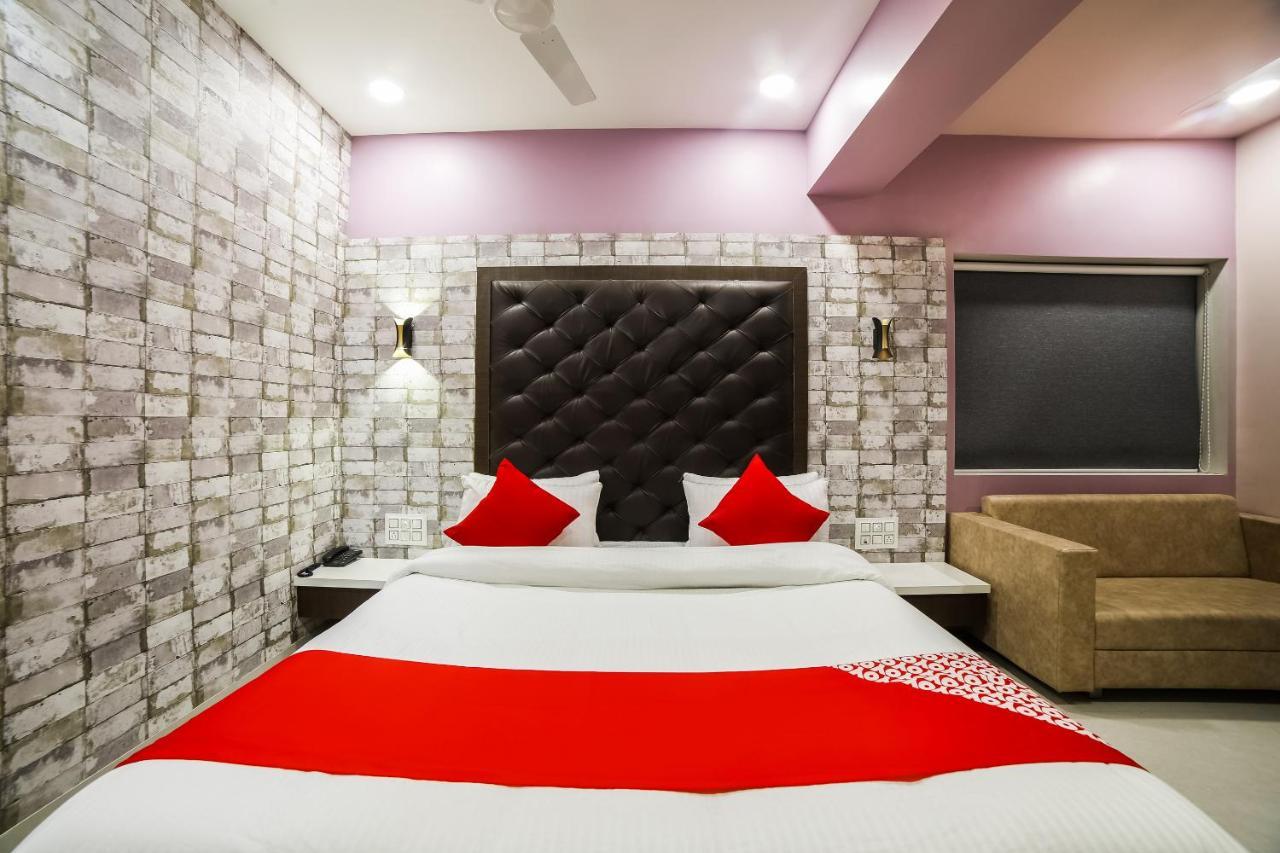 Capital O 41587 Hotel Airport Inn One アーメダバード エクステリア 写真