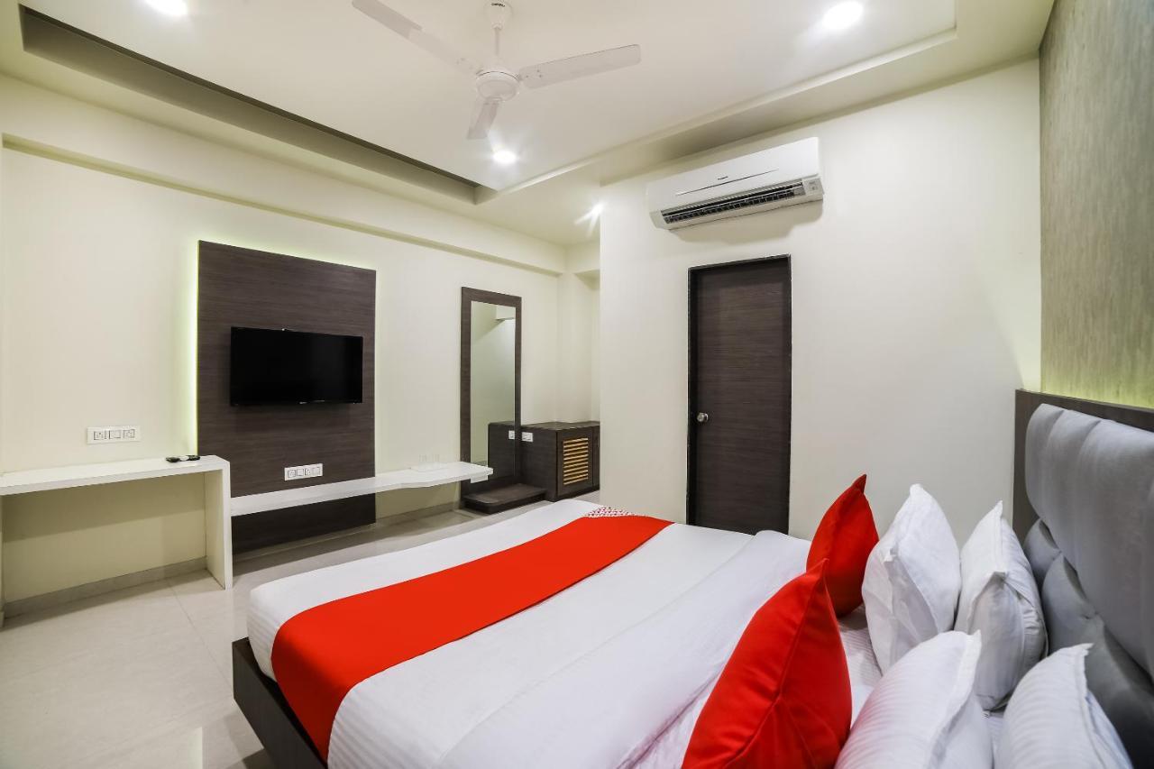 Capital O 41587 Hotel Airport Inn One アーメダバード エクステリア 写真