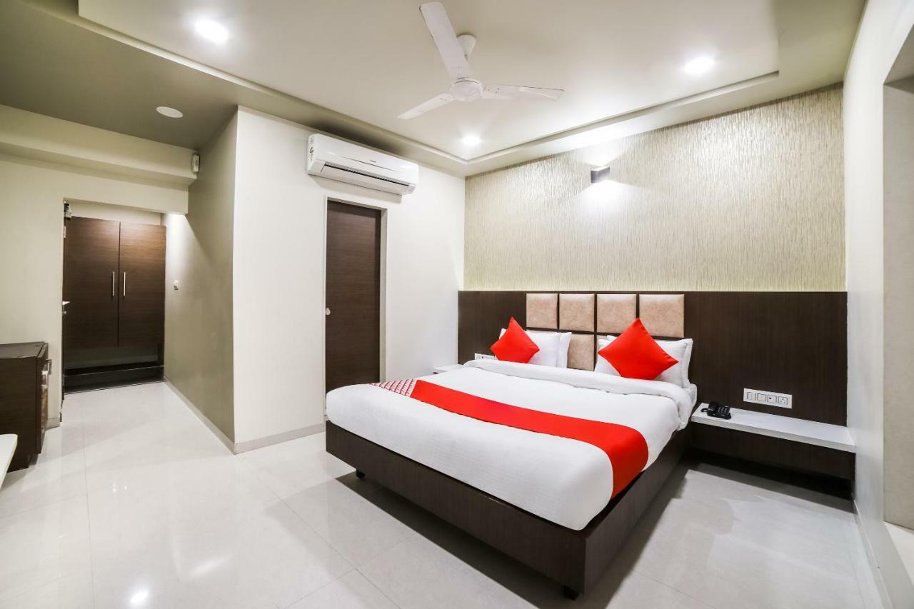 Capital O 41587 Hotel Airport Inn One アーメダバード エクステリア 写真